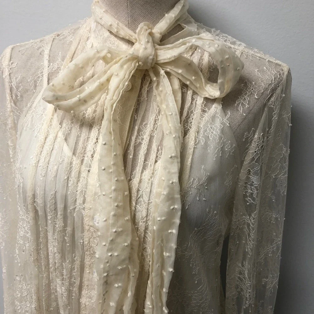 Tory Burch Lace Blouse Womens 8 Ivory Pussy Bow Sheer Pleated Contrast Cuff